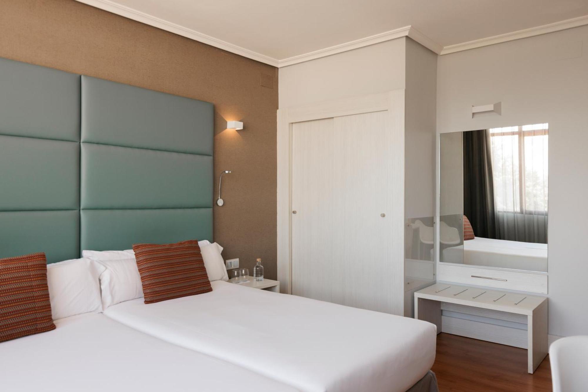 Hotel Pax Guadalajara Kültér fotó